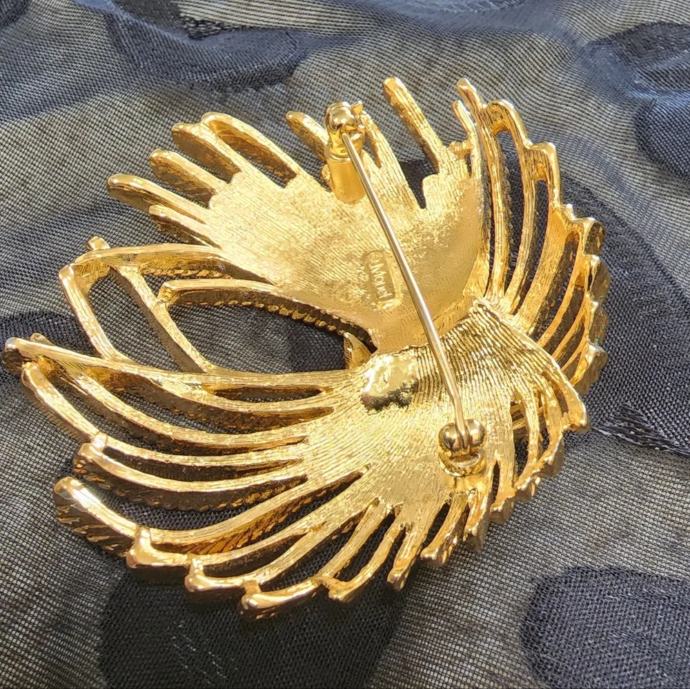 Vintage Signed Monet Mirador Brooch/Pin
